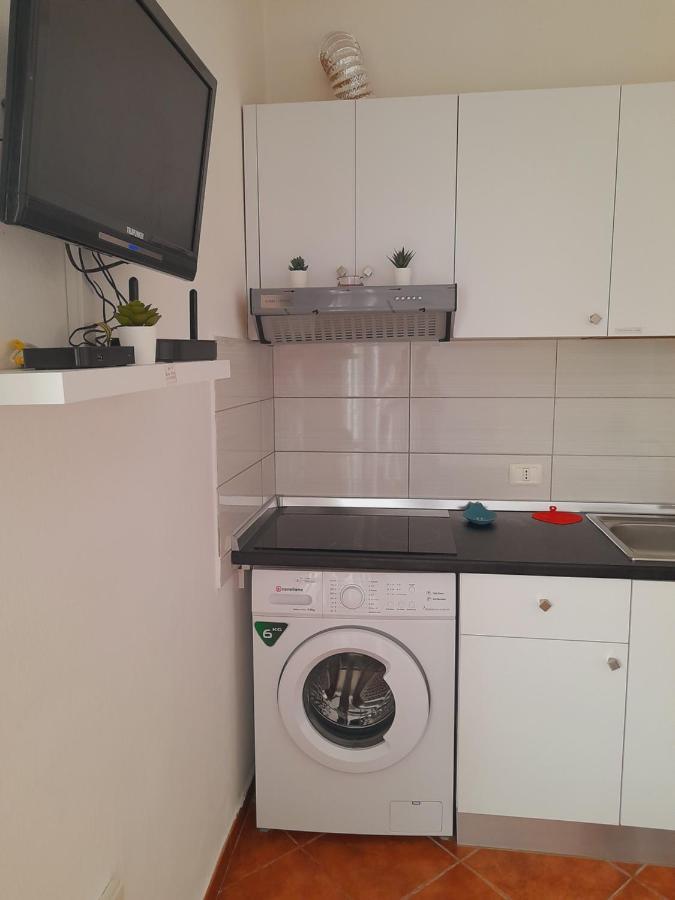 Seaside Deluxe Apartment Durres Bagian luar foto