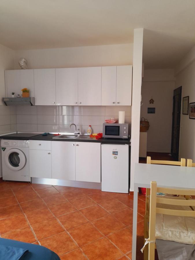 Seaside Deluxe Apartment Durres Bagian luar foto