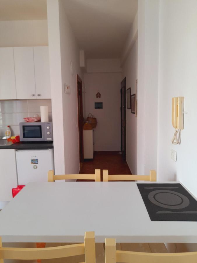 Seaside Deluxe Apartment Durres Bagian luar foto