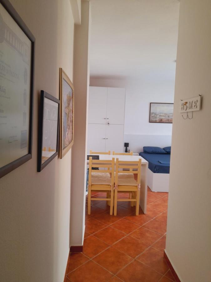 Seaside Deluxe Apartment Durres Bagian luar foto
