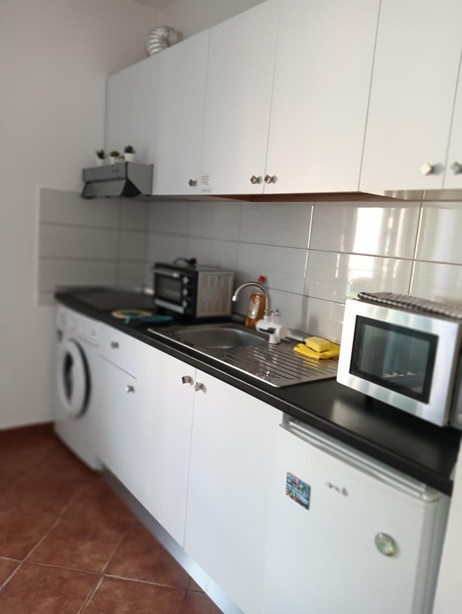 Seaside Deluxe Apartment Durres Bagian luar foto